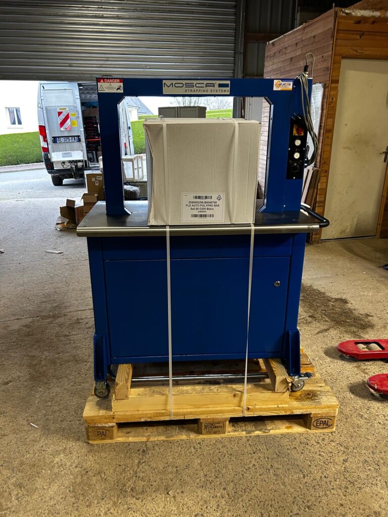 Cercleuse d'occasion Mosca reconditionnée — machine de cerclage industriel JC2E